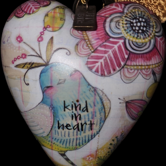Kind in Heart Art Heart Sculpture - Picture 2 of 6